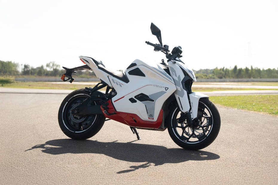 1 BHP Ultraviolette Tesseract Electric Scooter: Specs, Price (₹1.2 Lakh), And 261km Range 1 BHP Ultraviolette Tesseract Electric Scooter: Specs, Price (₹1.2 Lakh), And 261km Range