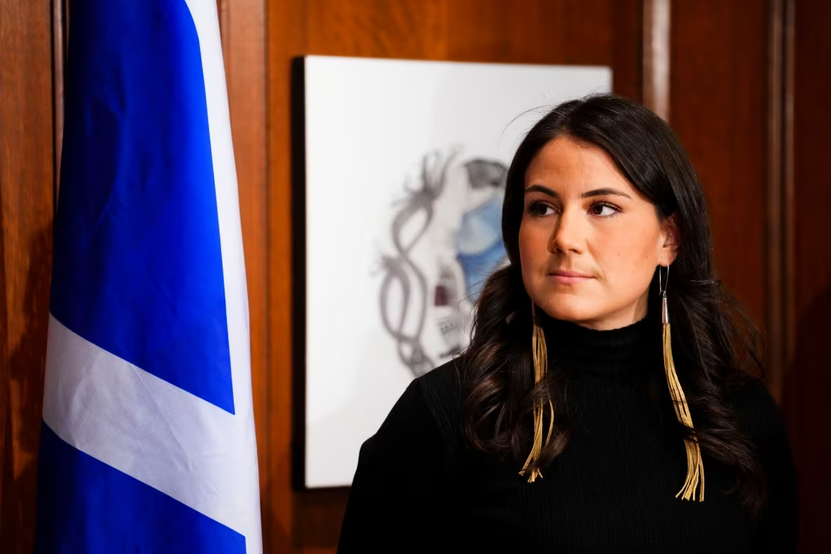 10-Year Agreement: A New Era Of Collaboration Between Ottawa And Indigenous Group 10-Year Agreement: A New Era Of Collaboration Between Ottawa And Indigenous Group