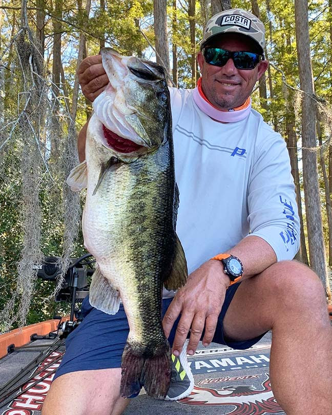 $100,000 Up For Grabs: B&W Trailer Hitches Heavy Hitters All-Star Bass Fishing Tournament $100,000 Up For Grabs: B&W Trailer Hitches Heavy Hitters All-Star Bass Fishing Tournament