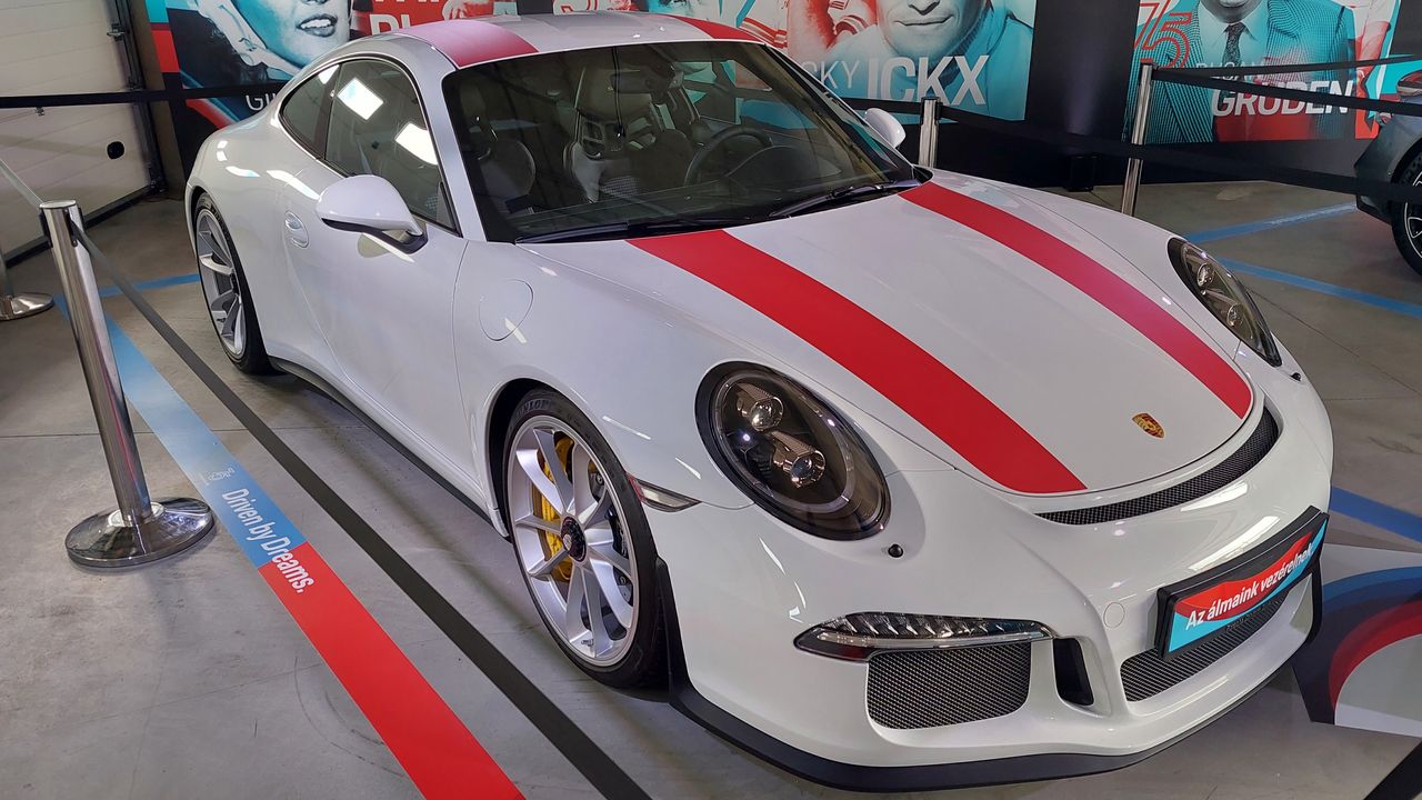 80 Millió Forintos Extrák: Ezen A Porsche 911-esen 80 Millió Forintos Extrák: Ezen A Porsche 911-esen