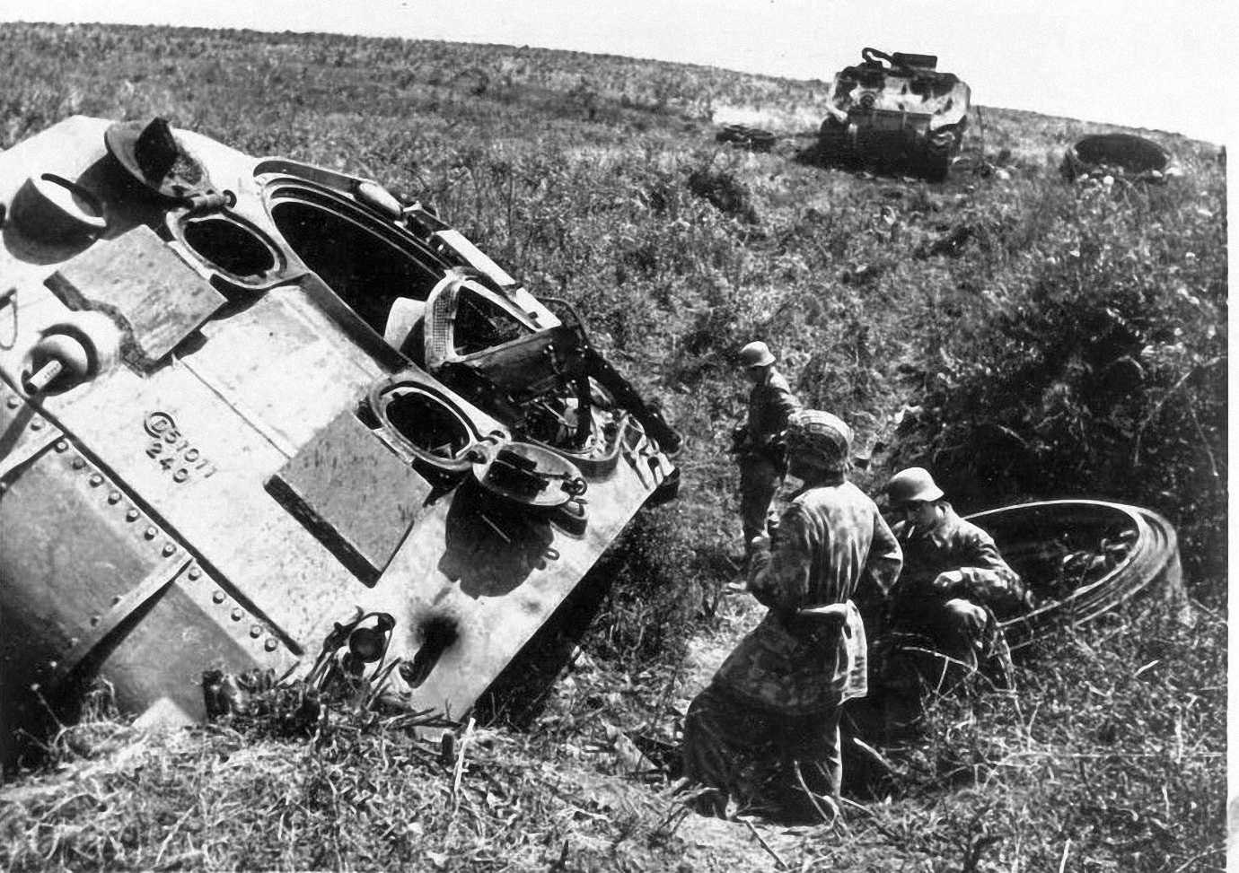 98-Year-Old WWII Veteran Destroys Tesla With Sherman Tank 98-Year-Old WWII Veteran Destroys Tesla With Sherman Tank