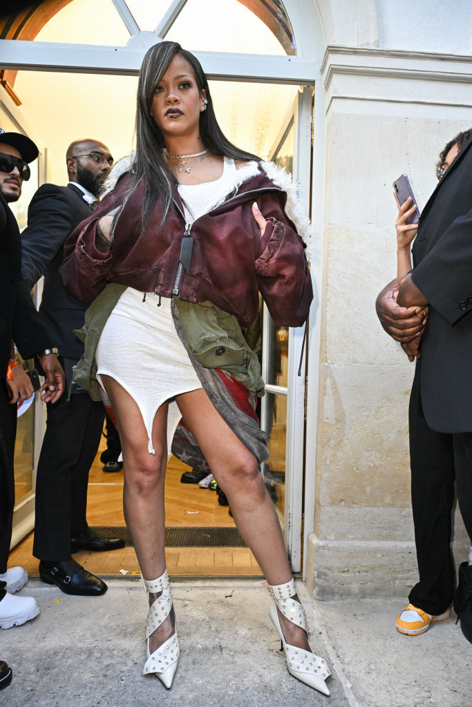 A Closer Look At Rihanna's Engagement Ring And Statement Heels A Closer Look At Rihanna's Engagement Ring And Statement Heels