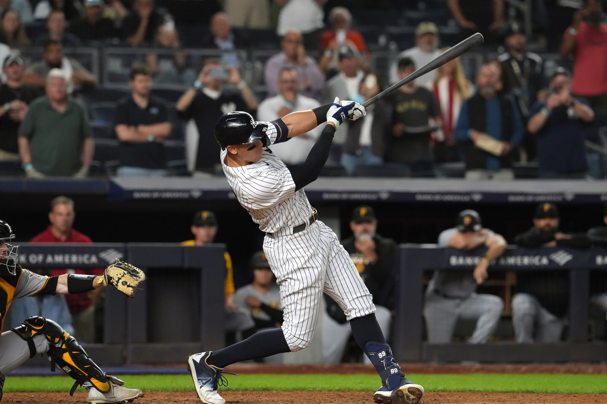 Aaron Judge's Historic Home Run Show: Yankees Smash Record With 9 Blast Game Aaron Judge's Historic Home Run Show: Yankees Smash Record With 9 Blast Game