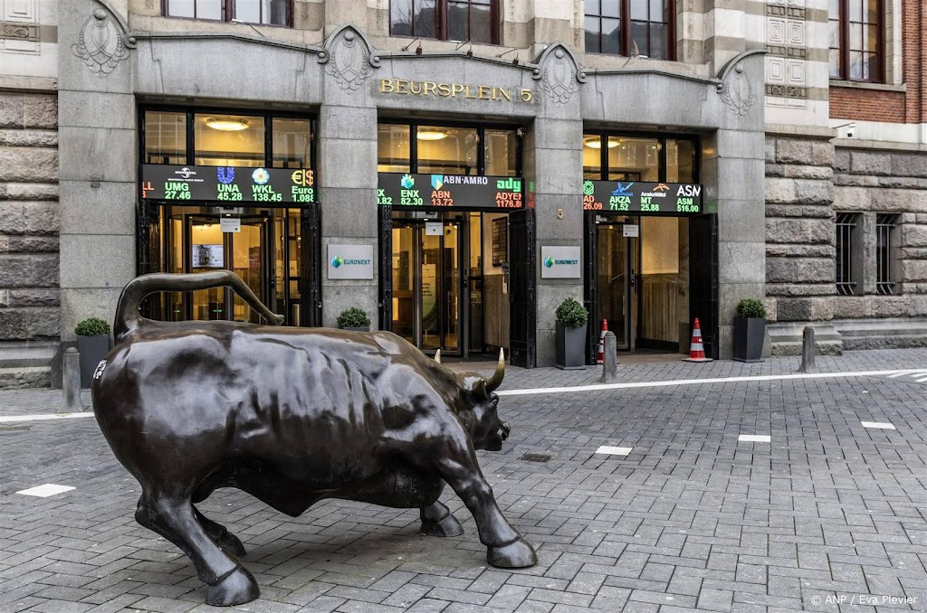 ABN AMRO Ziet Occasionverkopen Flink Toenemen: Groeiend Autobezit Als Drijfveer ABN AMRO Ziet Occasionverkopen Flink Toenemen: Groeiend Autobezit Als Drijfveer