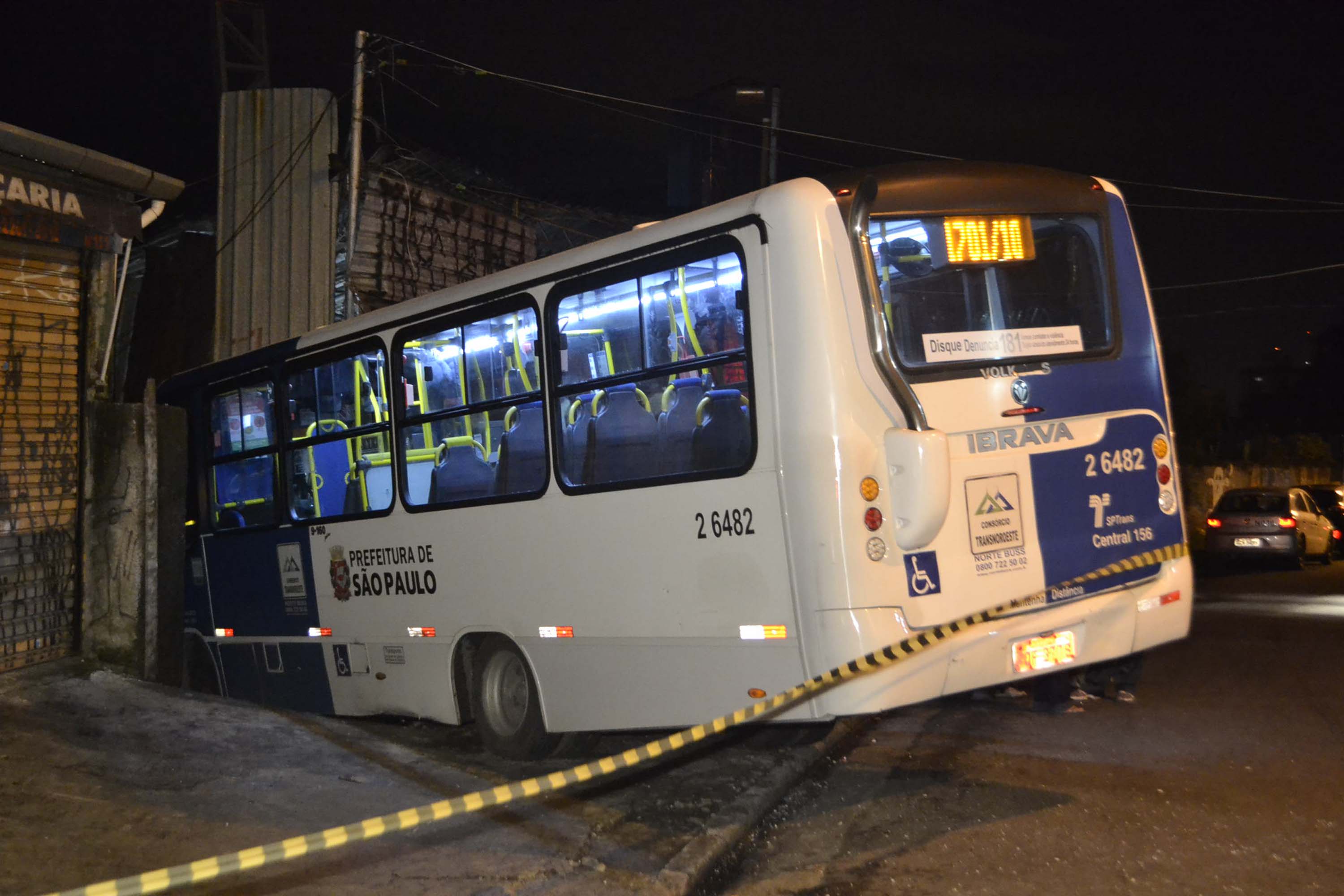 Acidente Envolvendo Ônibus Universitário Deixa Mortos E Feridos Acidente Envolvendo Ônibus Universitário Deixa Mortos E Feridos