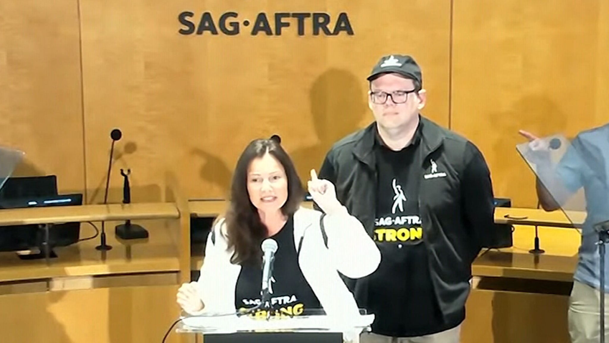 Actors Join Writers' Strike: Total Hollywood Production Shutdown Actors Join Writers' Strike: Total Hollywood Production Shutdown