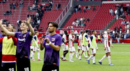 Ajax Extend Lead To Six Points Following Refereeing Controversy In AZ Match Ajax Extend Lead To Six Points Following Refereeing Controversy In AZ Match