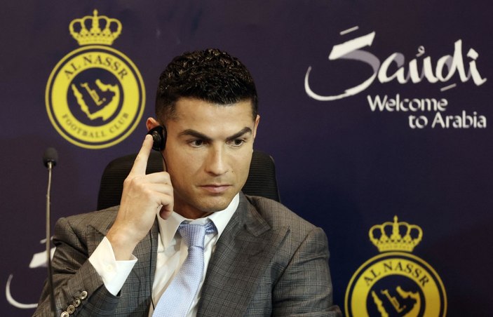 Al Nassr, Ronaldo Ile 2 Yıl Daha Anlaştı! Al Nassr, Ronaldo Ile 2 Yıl Daha Anlaştı!