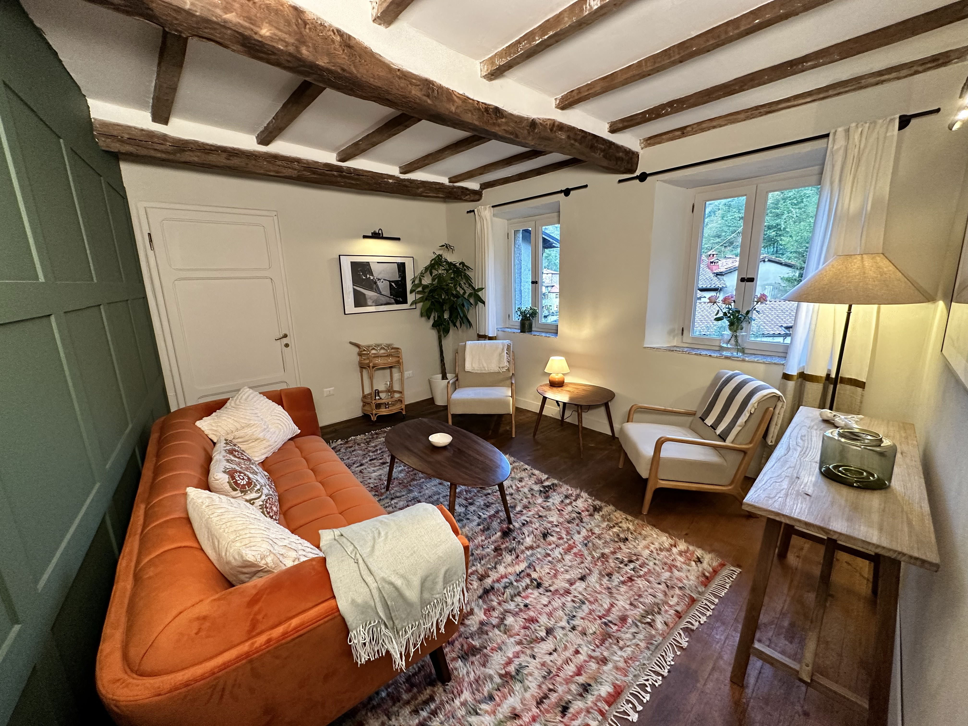 Alan Carr And Amanda Holden's Renovated Spanish Townhouse On Sale For €245K Alan Carr And Amanda Holden's Renovated Spanish Townhouse On Sale For €245K