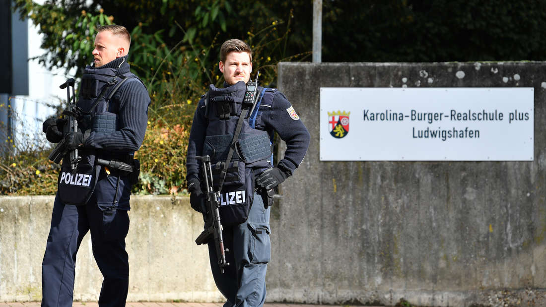 Alarm An Braunschweiger Schule: Gebäude Geräumt, Keine Kinder In Gefahr Alarm An Braunschweiger Schule: Gebäude Geräumt, Keine Kinder In Gefahr