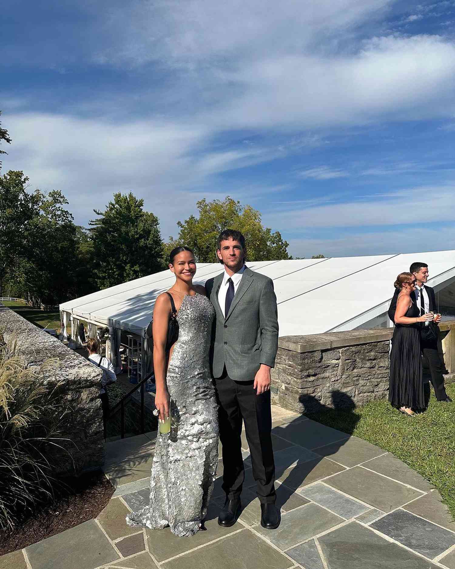 Alex Fine And Pregnant Wife Cassie Make Stylish Red Carpet Debut Alex Fine And Pregnant Wife Cassie Make Stylish Red Carpet Debut
