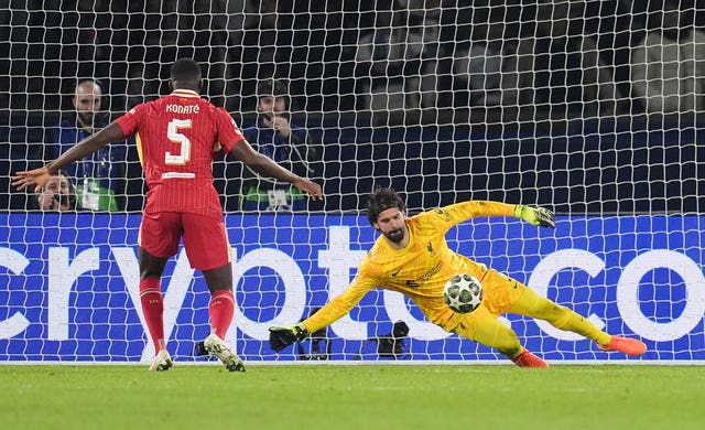 Alisson Becker: The Best Goalkeeper In The World? Arne Slot's View After Liverpool's PSG Win Alisson Becker: The Best Goalkeeper In The World? Arne Slot's View After Liverpool's PSG Win
