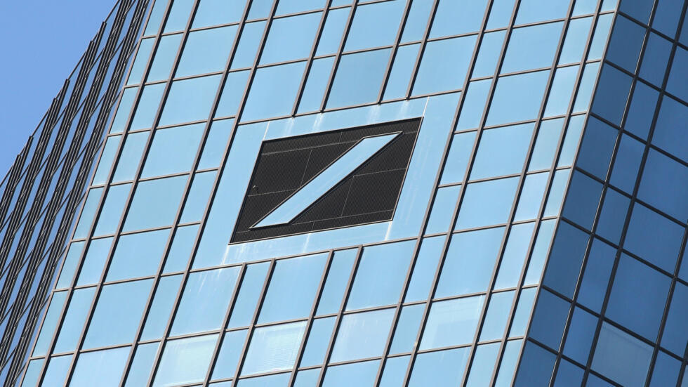 التوسع في أعمال دويتشه بنك بالإمارات: آثار إيجابية على الاقتصاد التوسع في أعمال دويتشه بنك بالإمارات: آثار إيجابية على الاقتصاد
