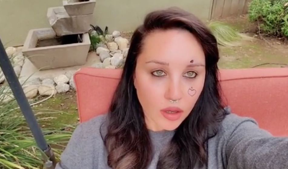 Amanda Bynes' School Days: A Classmate's Perspective Amanda Bynes' School Days: A Classmate's Perspective