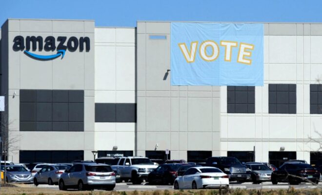 Amazon, Syndicat Des Travailleurs Et Fermetures D'entrepôts Devant Le Tribunal Du Travail Du Québec Amazon, Syndicat Des Travailleurs Et Fermetures D'entrepôts Devant Le Tribunal Du Travail Du Québec