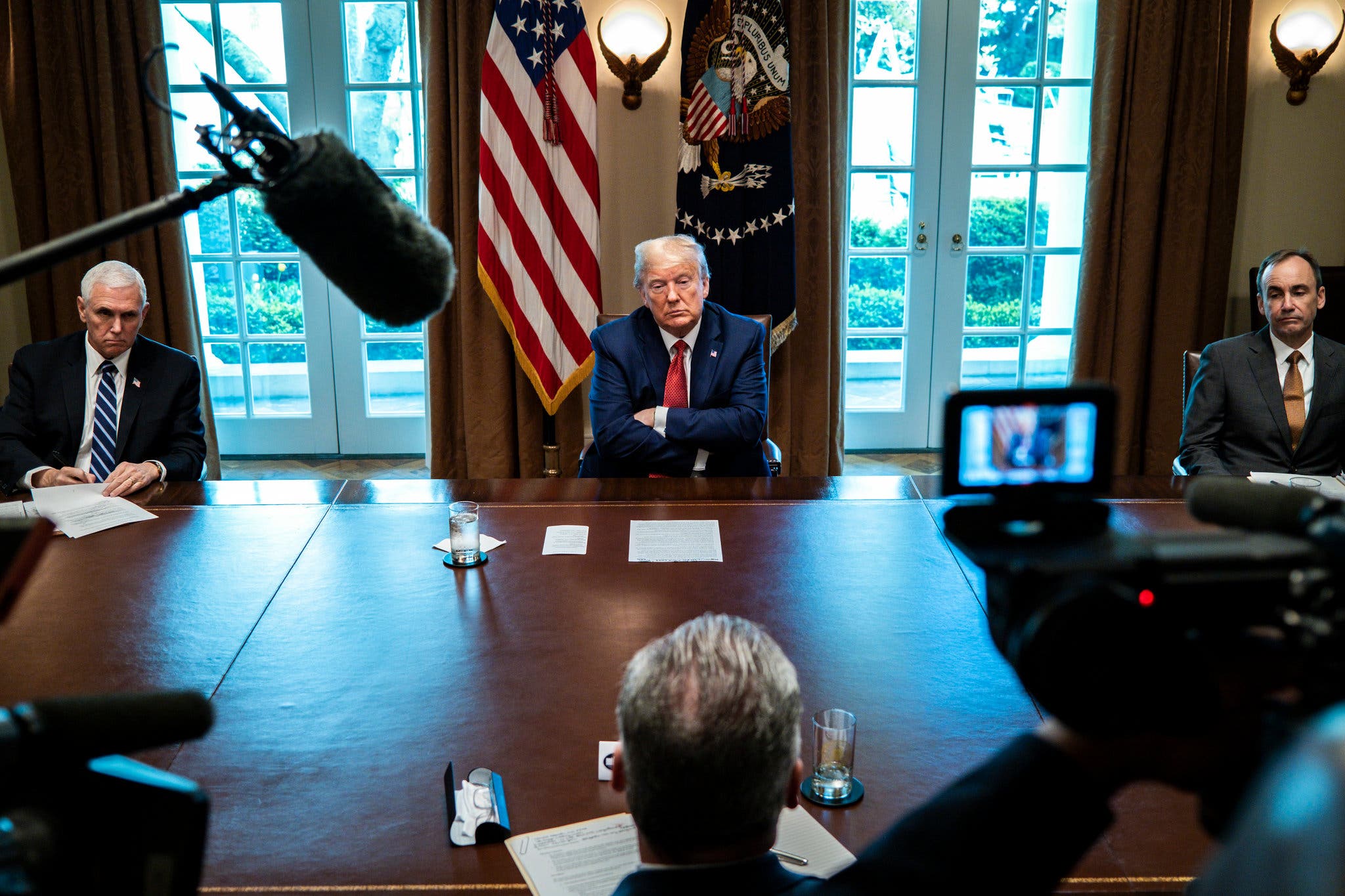 Amsterdam Stock Market Suffers 2% Drop Due To Trump's New Tariffs Amsterdam Stock Market Suffers 2% Drop Due To Trump's New Tariffs