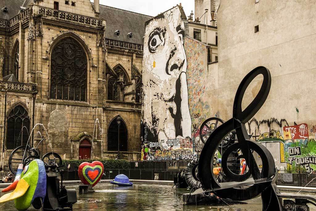 An Insider's Guide To Paris' Best Neighborhoods An Insider's Guide To Paris' Best Neighborhoods