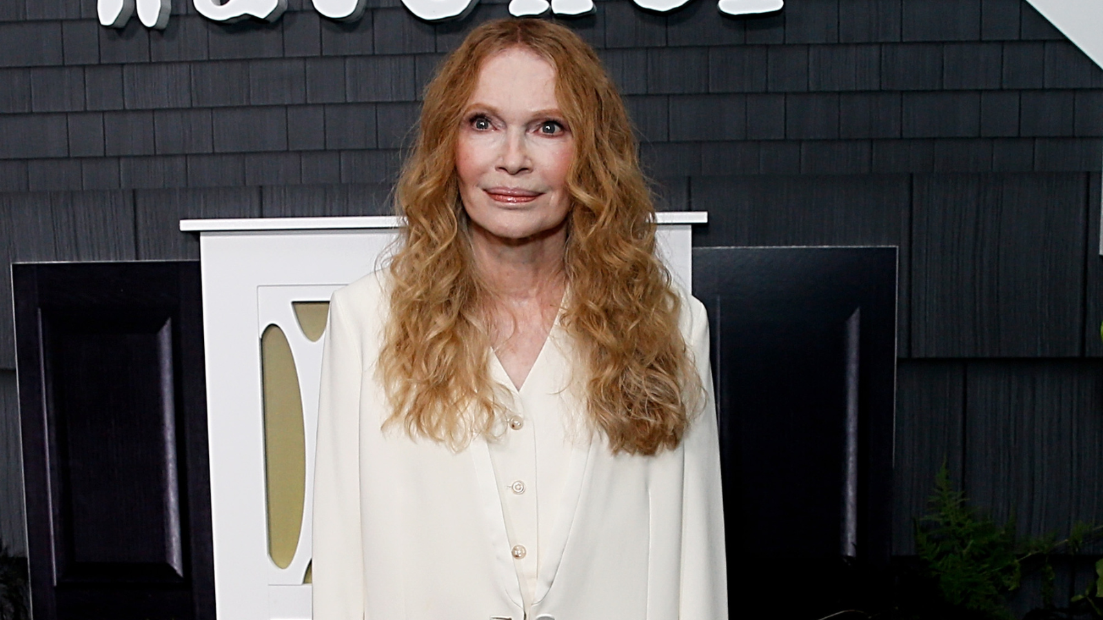 Analysis: Mia Farrow's Assessment Of American Democracy's Future After Trump's Speech Analysis: Mia Farrow's Assessment Of American Democracy's Future After Trump's Speech