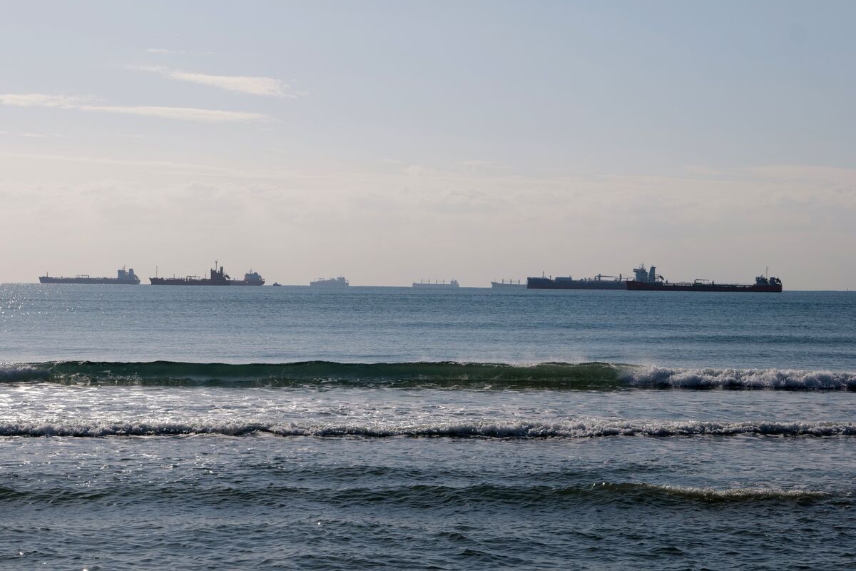 Analysis: Putin's Arctic Shadow Fleet And Its Strategic Significance Analysis: Putin's Arctic Shadow Fleet And Its Strategic Significance