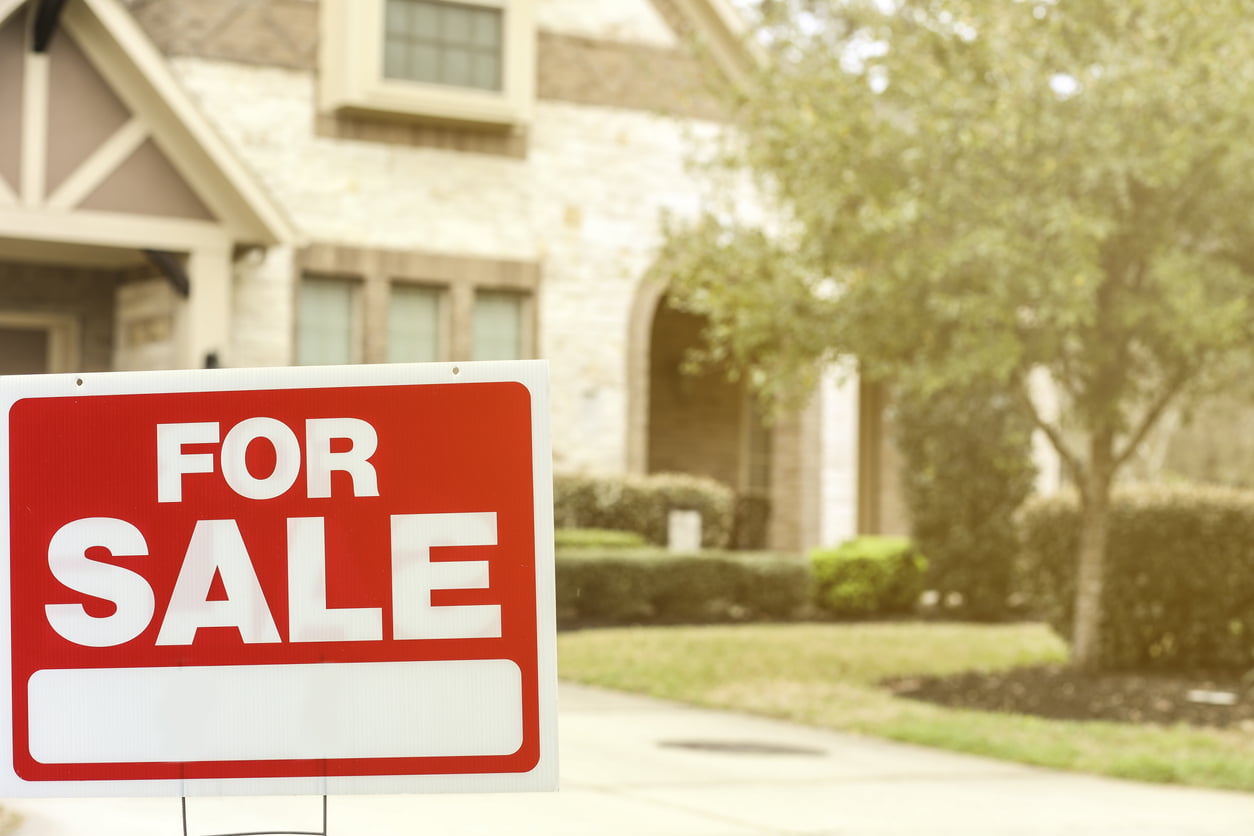 Analyzing The Impact Of Low Mortgage Rates On The Canadian Housing Market Analyzing The Impact Of Low Mortgage Rates On The Canadian Housing Market