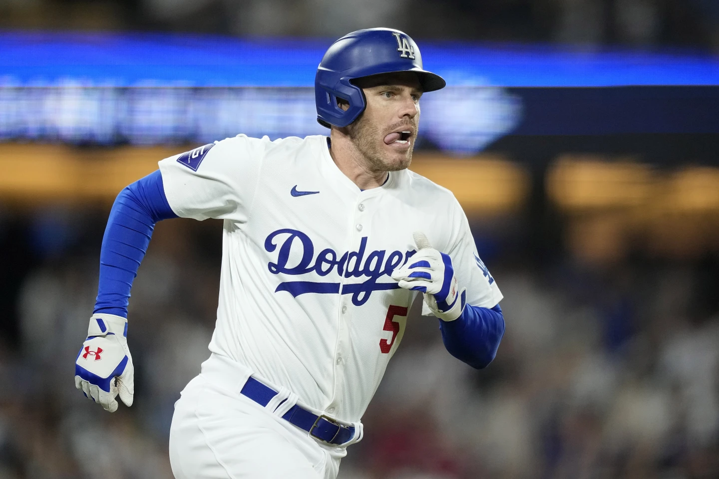 Angels Defeat Padres: Ward's 9th Inning Grand Slam Secures Victory Angels Defeat Padres: Ward's 9th Inning Grand Slam Secures Victory