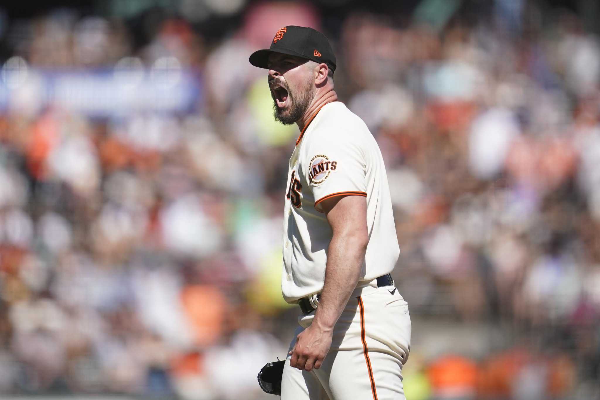 Another Win For The Giants: Flores And Lee's Key Contributions Another Win For The Giants: Flores And Lee's Key Contributions