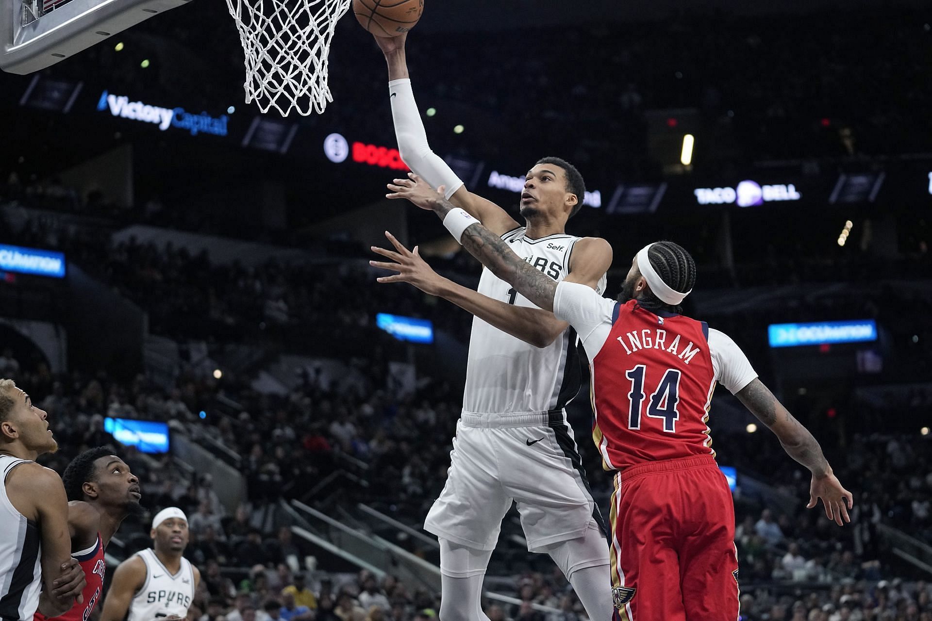 Après Popovich, Johnson Reste À La Tête Des San Antonio Spurs