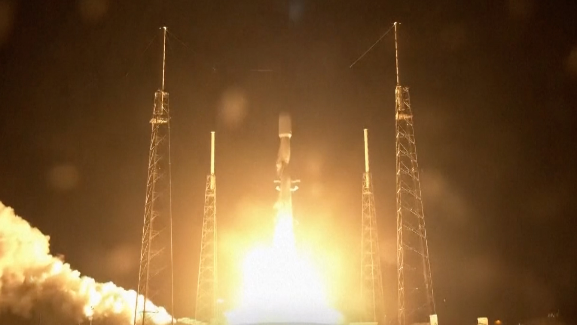 April 7, 2025: SpaceX Launches 27 Starlink Satellites April 7, 2025: SpaceX Launches 27 Starlink Satellites