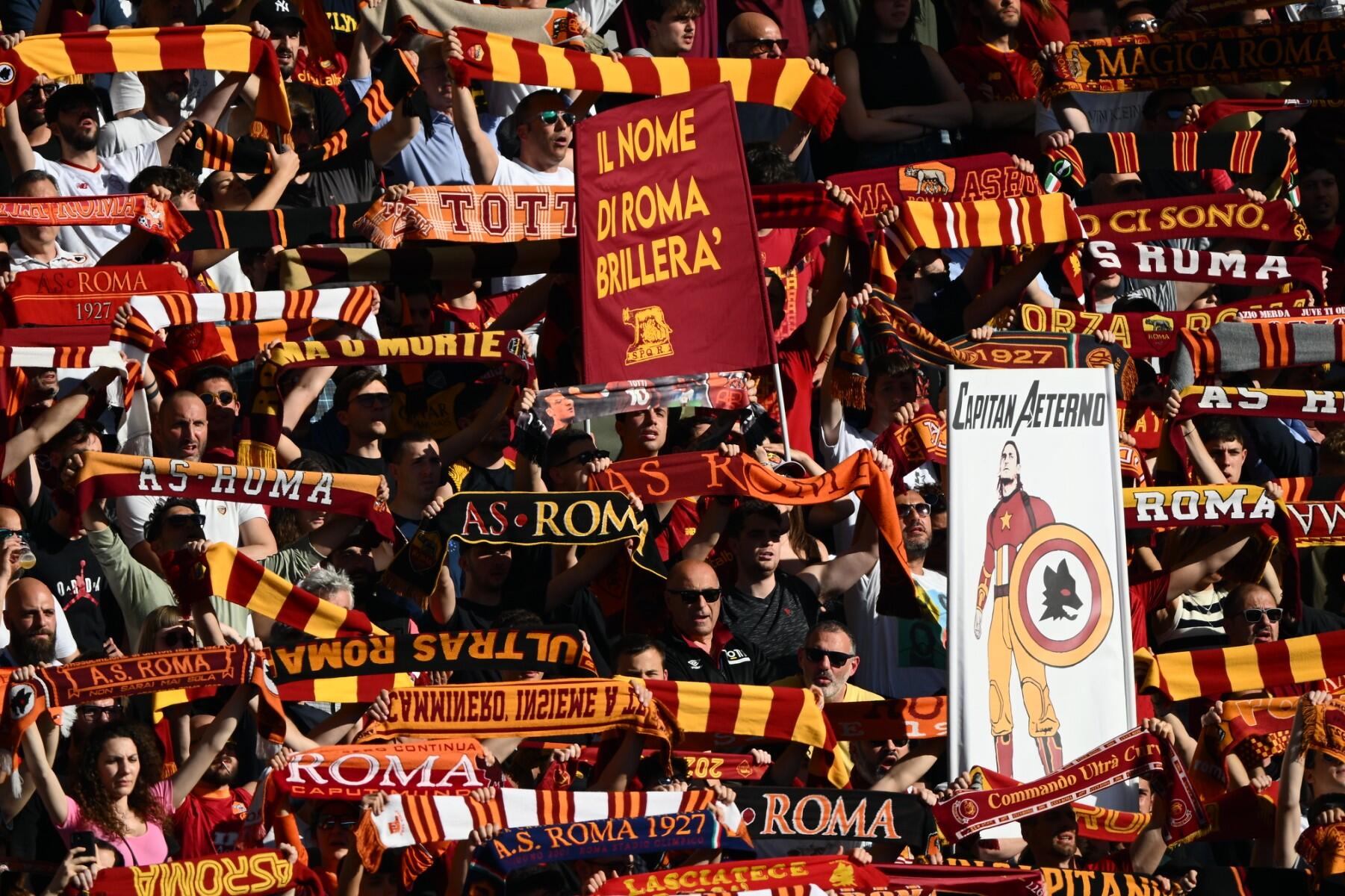 AS Roma - Calificare În Optimile Europa League După Victoria Dramatică Asupra Lui FC Porto (3-2) AS Roma - Calificare În Optimile Europa League După Victoria Dramatică Asupra Lui FC Porto (3-2)