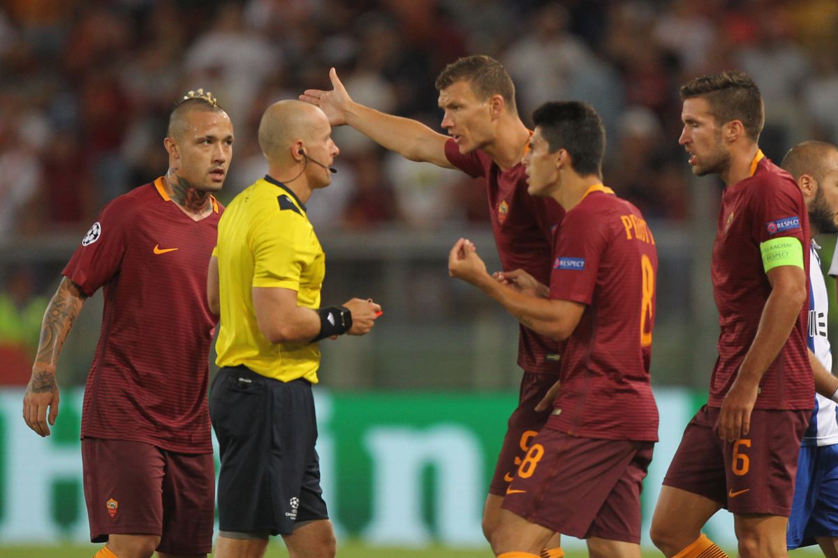 AS Roma Învinge FC Porto Și Se Califică În Optimile Europa League AS Roma Învinge FC Porto Și Se Califică În Optimile Europa League
