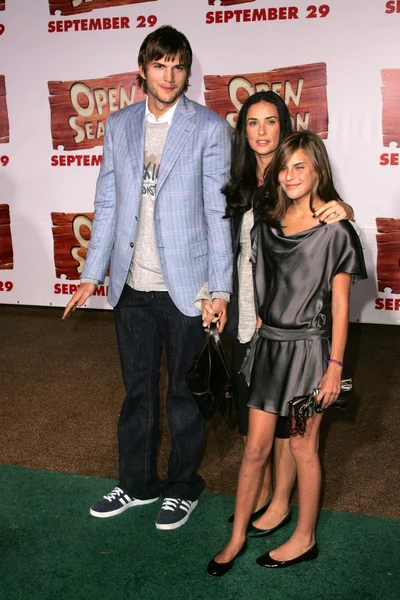 Ashton Kutcher And Tallulah Willis: A Daughter's Perspective Ashton Kutcher And Tallulah Willis: A Daughter's Perspective