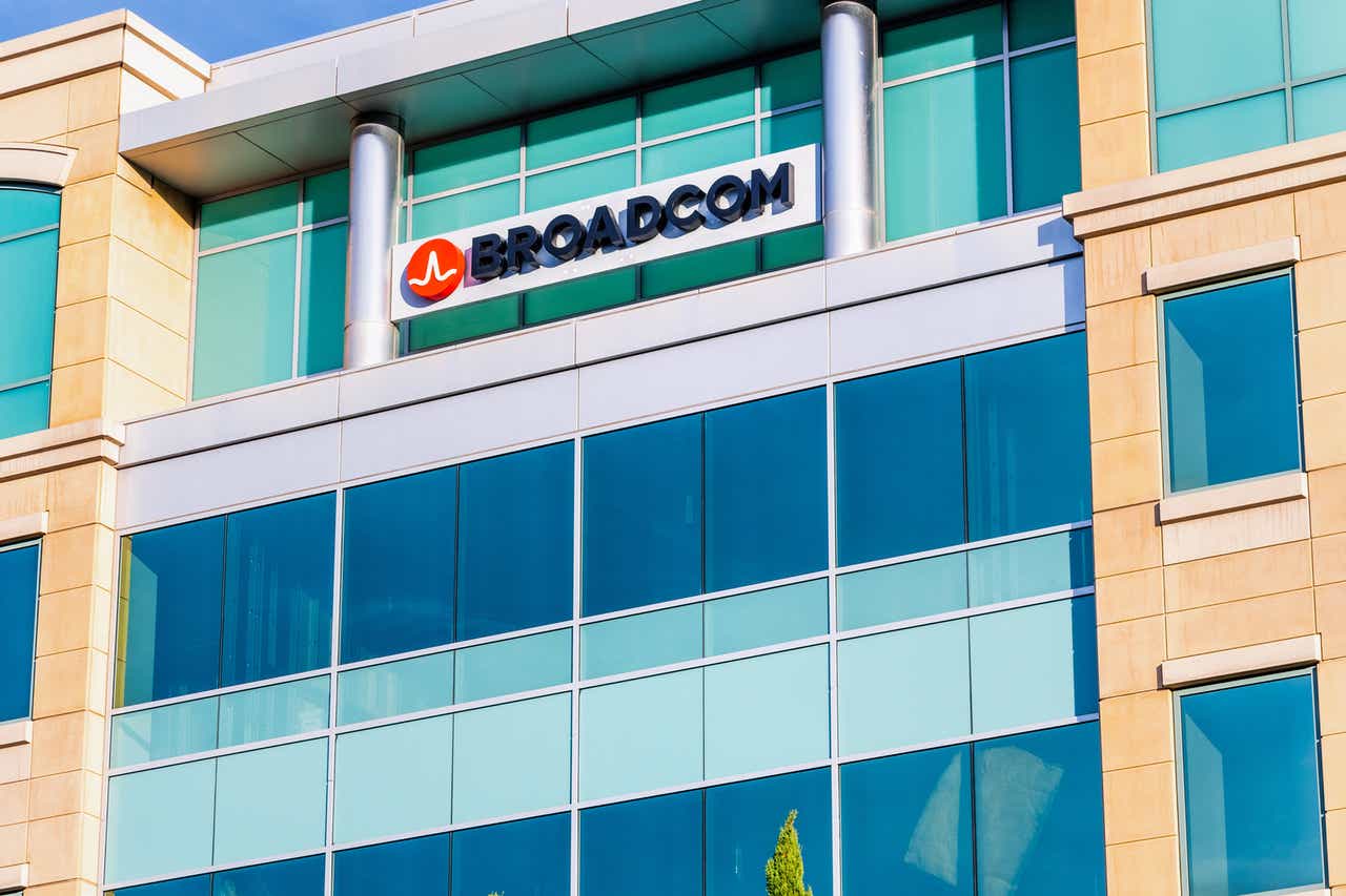 AT&T On Broadcom's VMware Deal: An Unacceptable 1,050% Price Jump AT&T On Broadcom's VMware Deal: An Unacceptable 1,050% Price Jump