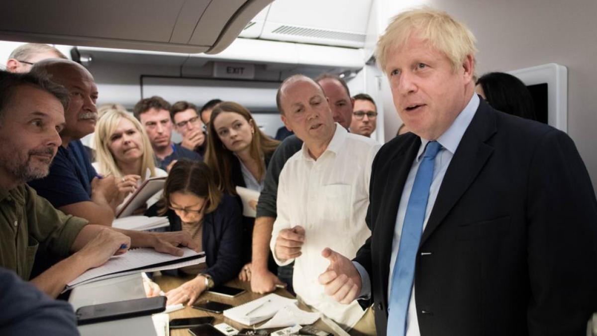 Ataque De Avestruz A Boris Johnson En Texas: Detalles Del Incidente Familiar Ataque De Avestruz A Boris Johnson En Texas: Detalles Del Incidente Familiar