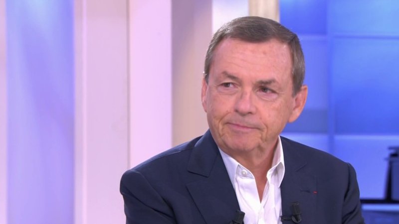 Au-delà Des Professeurs : Mathieu Avanzi Et La Nouvelle Francophonie Au-delà Des Professeurs : Mathieu Avanzi Et La Nouvelle Francophonie