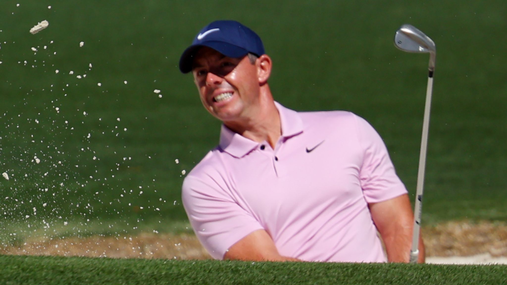 Augusta National: Rory McIlroy's Daughter Makes A Putt Augusta National: Rory McIlroy's Daughter Makes A Putt