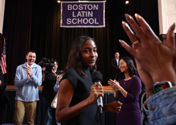Ayo Edebiri Returns To Boston High School: A Special Day Ayo Edebiri Returns To Boston High School: A Special Day