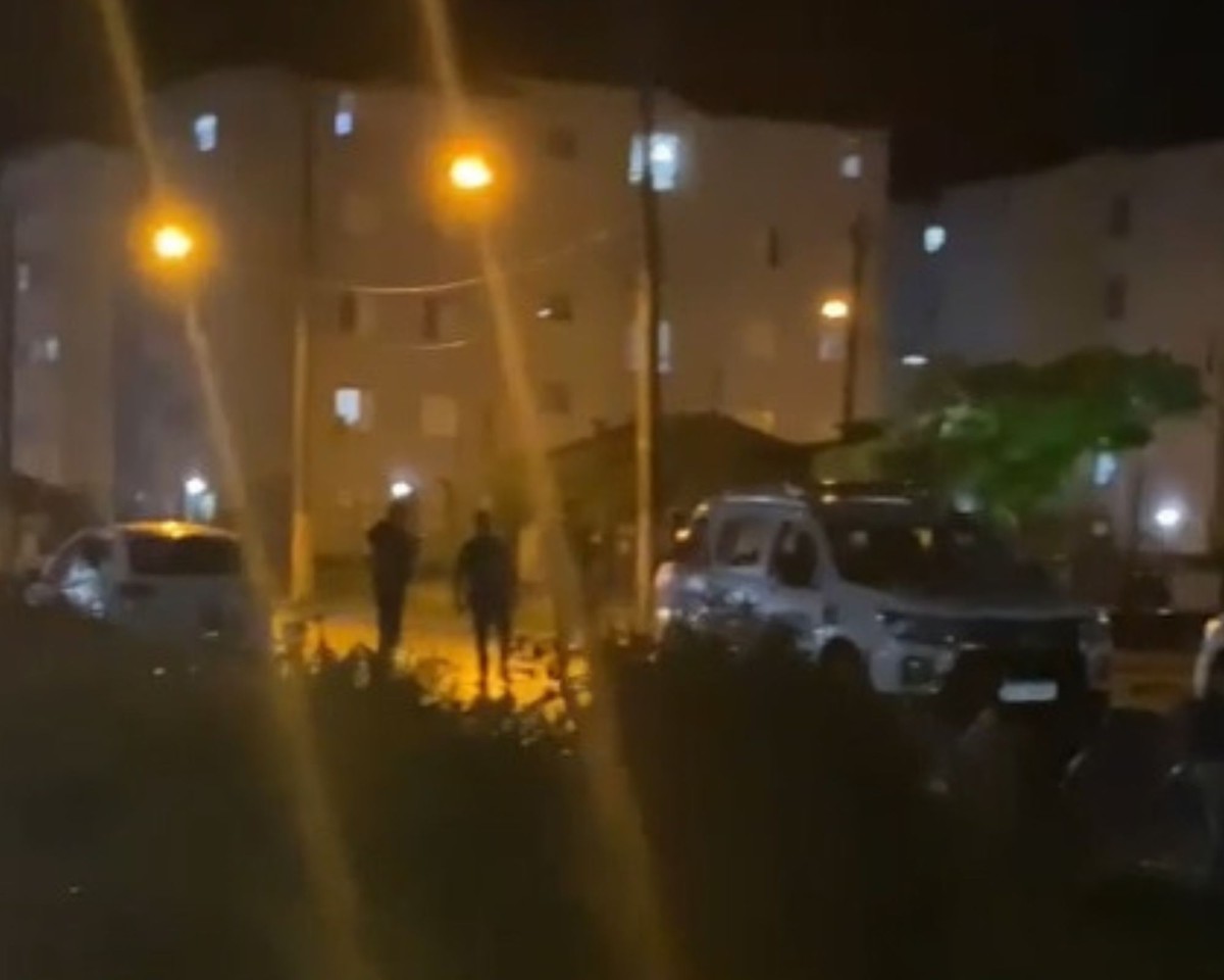 Bandidos Ferem Policiais Em Emboscada: Dois Agentes Baleados Bandidos Ferem Policiais Em Emboscada: Dois Agentes Baleados