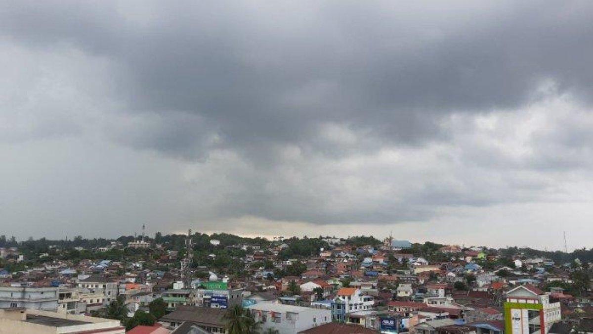 Bandung Hujan Pukul 1 Siang? Prakiraan Cuaca 22 April Jawa Barat Bandung Hujan Pukul 1 Siang? Prakiraan Cuaca 22 April Jawa Barat