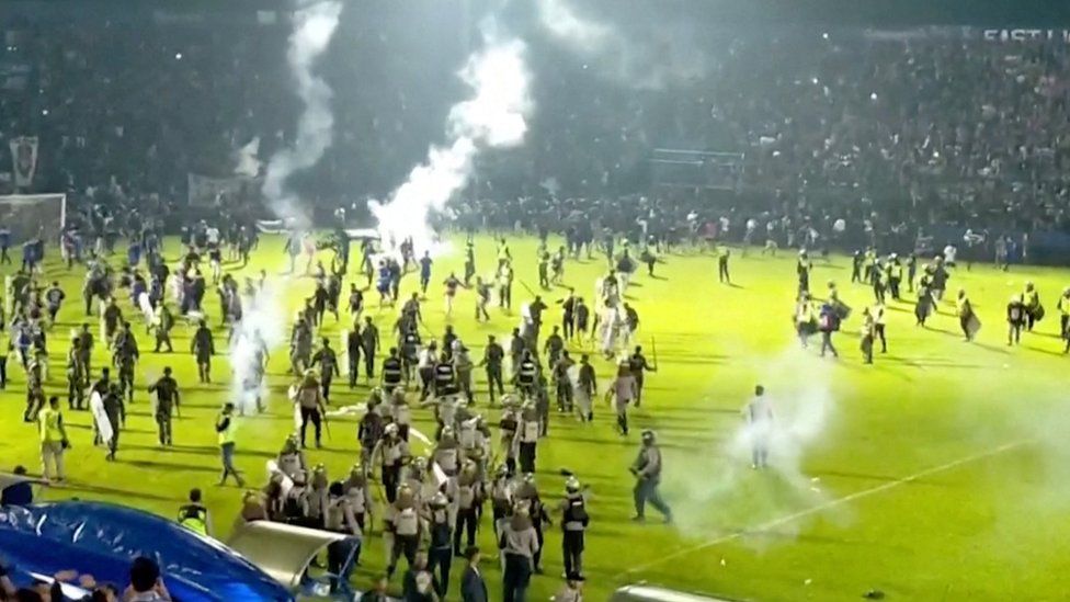 Barcelona Match Crowd Incident: 13 Injured In Car Crash Barcelona Match Crowd Incident: 13 Injured In Car Crash
