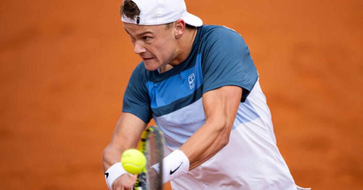 Barcelonsko Finale: Rune Nadmoćan Protiv Povređenog Alkarasa Barcelonsko Finale: Rune Nadmoćan Protiv Povređenog Alkarasa