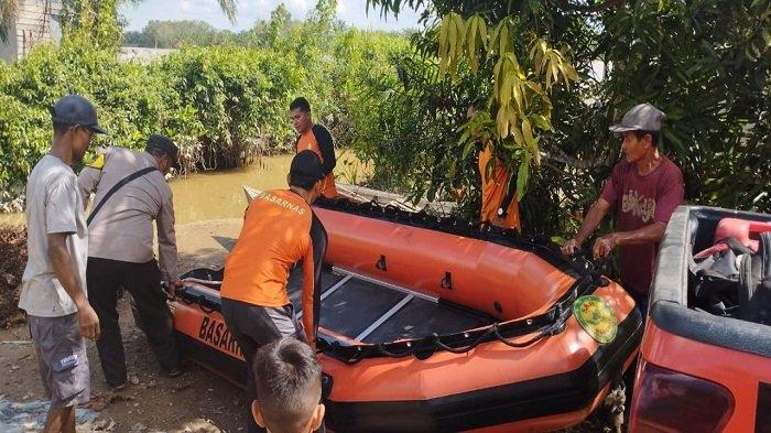 Basarnas Lakukan Pencarian Balita Yang Diduga Tenggelam Dan Terbawa Arus Di Balikpapan