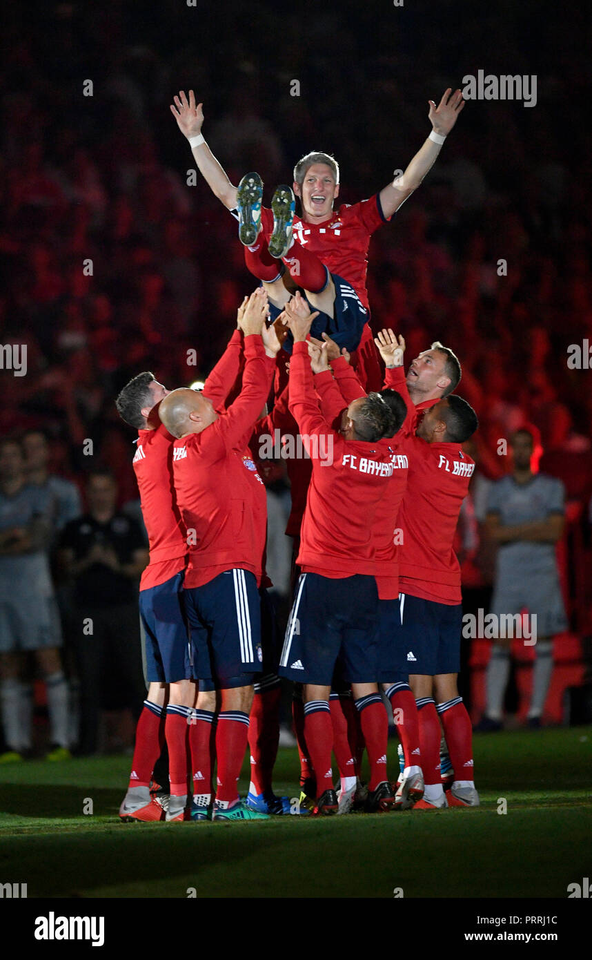 Bayern Legend Thomas Müller: A 25-Year Farewell At The Allianz Arena Bayern Legend Thomas Müller: A 25-Year Farewell At The Allianz Arena