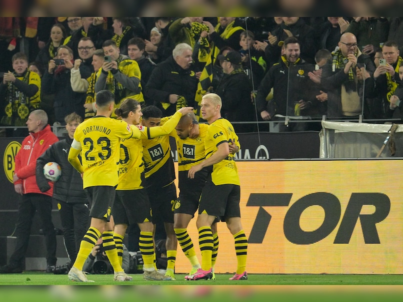 Beier's Double Propels Borussia Dortmund Past Mainz Beier's Double Propels Borussia Dortmund Past Mainz