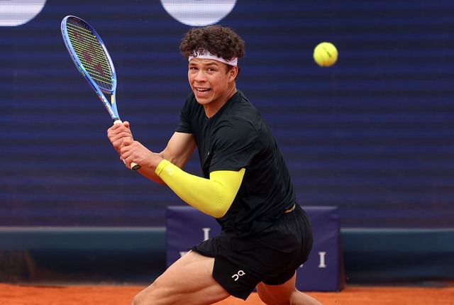 Ben Shelton Defeats Luciano Darderi, Advances To Munich Semifinals Ben Shelton Defeats Luciano Darderi, Advances To Munich Semifinals