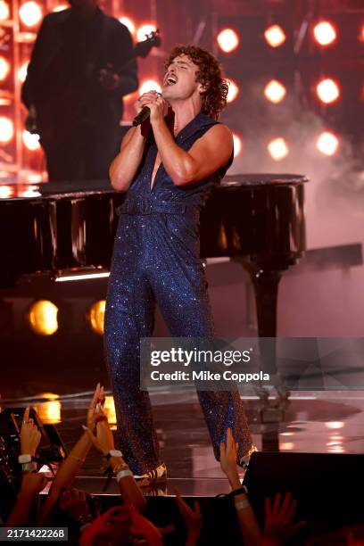 Benson Boone's IHeartRadio Music Awards 2025 Outfit: A Closer Look At Photo 5137824 Benson Boone's IHeartRadio Music Awards 2025 Outfit: A Closer Look At Photo 5137824