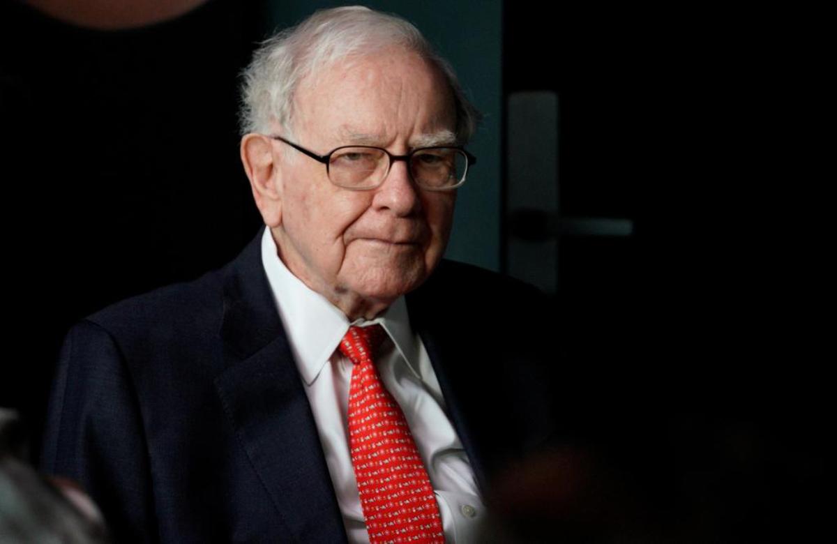 Berkshire Hathaway And Apple: Will Buffett's Departure Impact Apple Stock? Berkshire Hathaway And Apple: Will Buffett's Departure Impact Apple Stock?