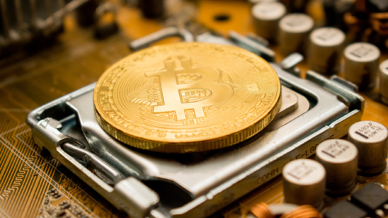 Bitcoin Madenciliği: Artık Karlı Bir İş Değil Mi? Bitcoin Madenciliği: Artık Karlı Bir İş Değil Mi?
