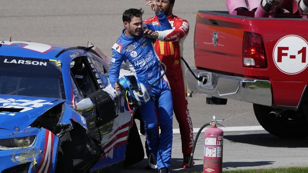 Bubba Wallace Involved In Crash At Phoenix Raceway Due To Brake Problems Bubba Wallace Involved In Crash At Phoenix Raceway Due To Brake Problems