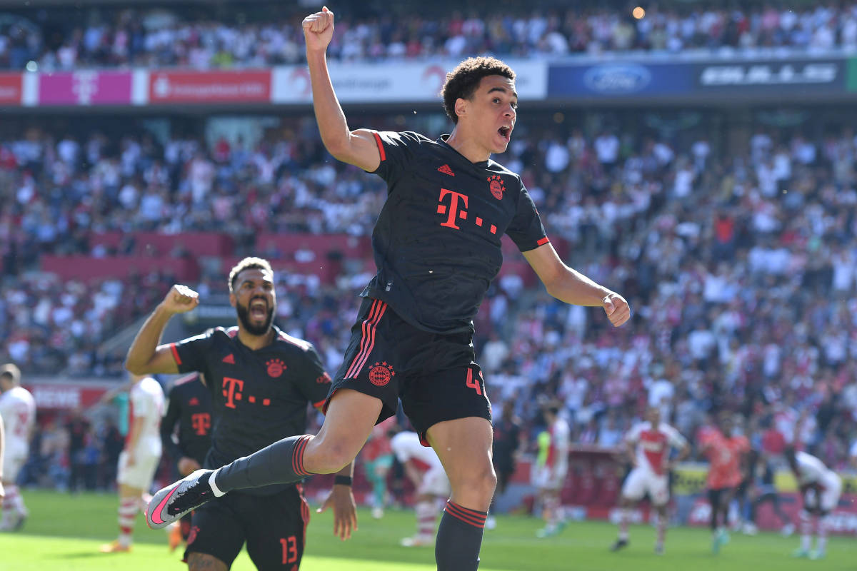 Bundesliga Celebration: Bayern Munich's Home Win & Müller's Farewell Bundesliga Celebration: Bayern Munich's Home Win & Müller's Farewell