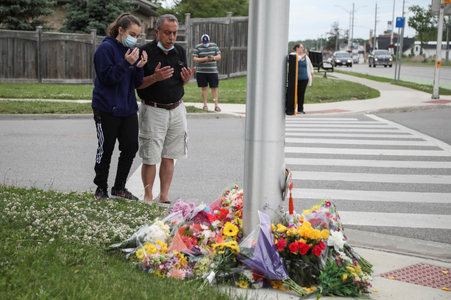Canadian Filipinos Mourn After Deadly Car Ramming Canadian Filipinos Mourn After Deadly Car Ramming